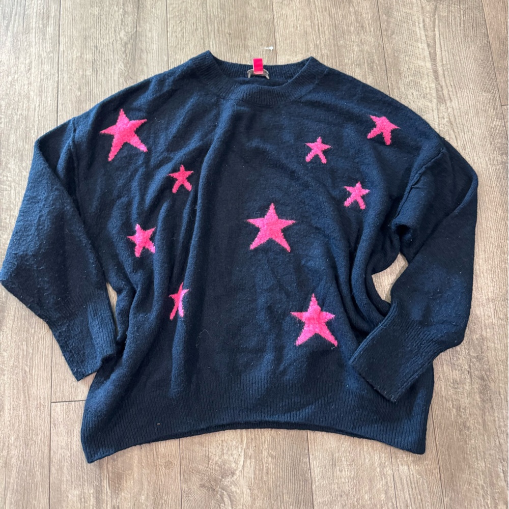 MALENITA🌻SOLD🌻Vince Camuto Navy Sweater with Pink Stars - Picture 5 of 10